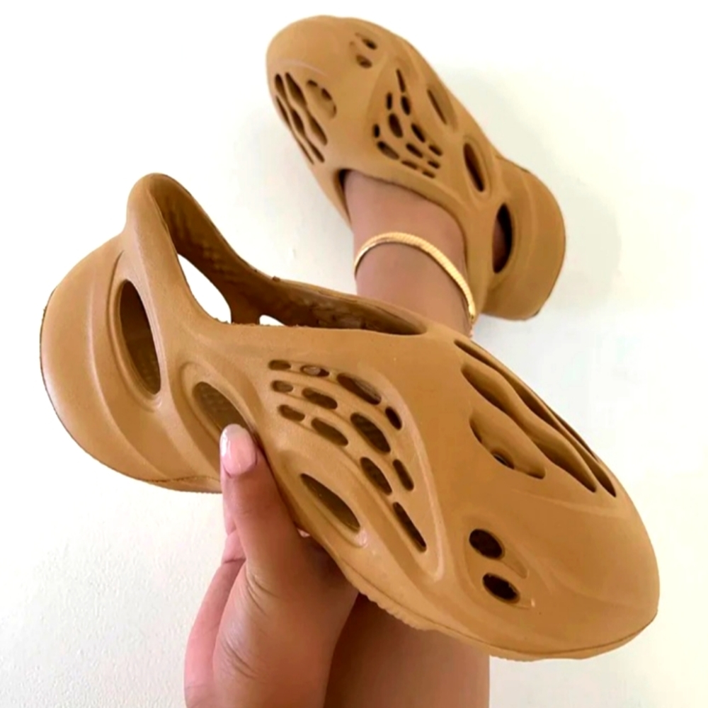 Ladies shoes